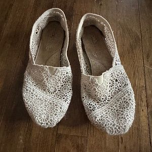 Toms Alpargata Moroccan Crochet 7.5